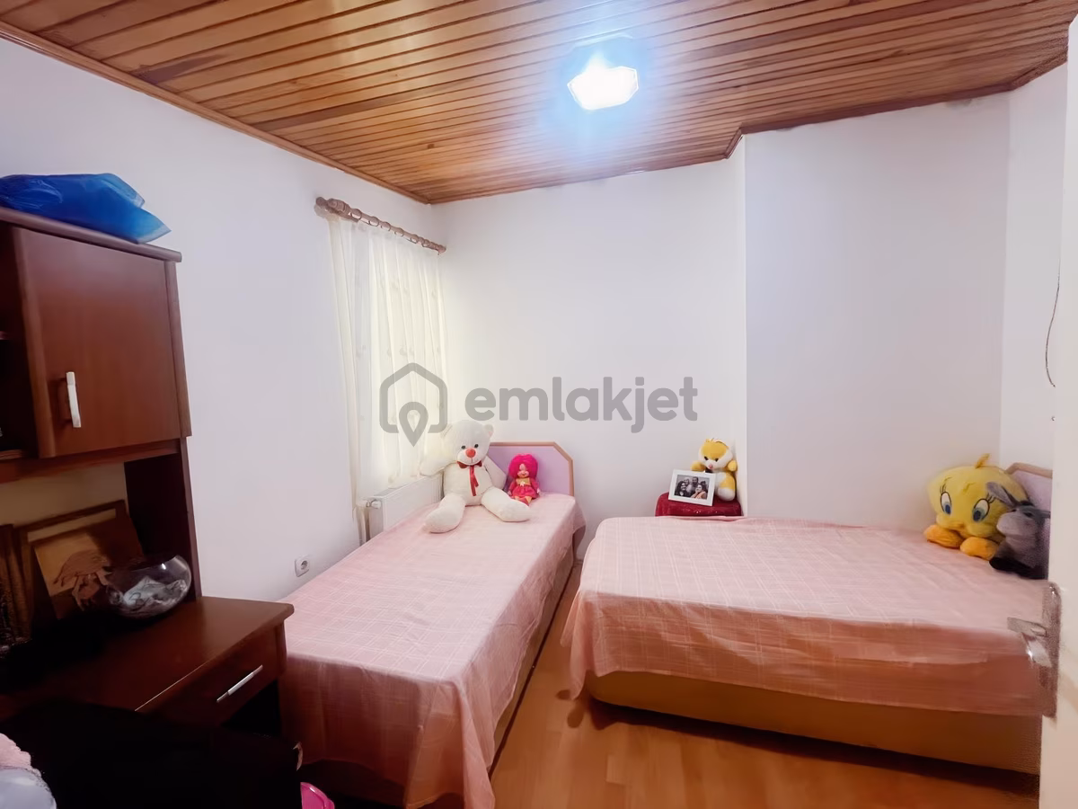 Seferihisar Camikebir Mahallesi Merkezde 3+1 Çatı Dubleks - 19