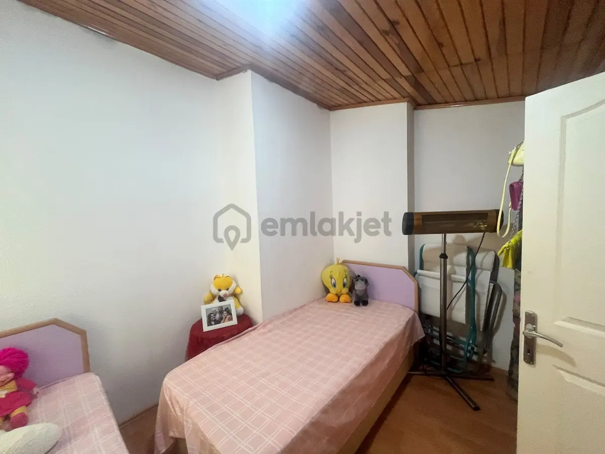 Seferihisar Camikebir Mahallesinde Tam Merkezde 3+1 Dubleks - 11