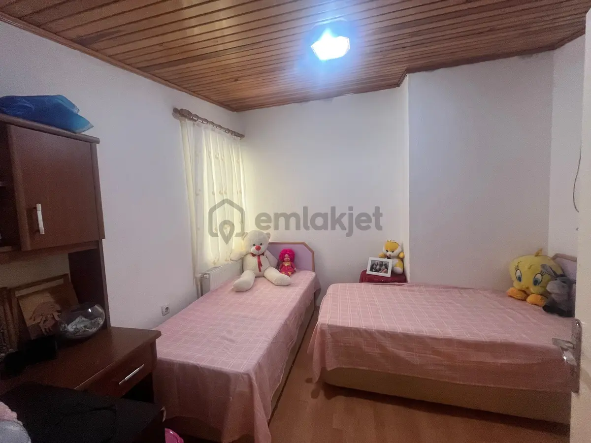 Seferihisar Camikebir Mahallesinde Tam Merkezde 3+1 Dubleks - 18