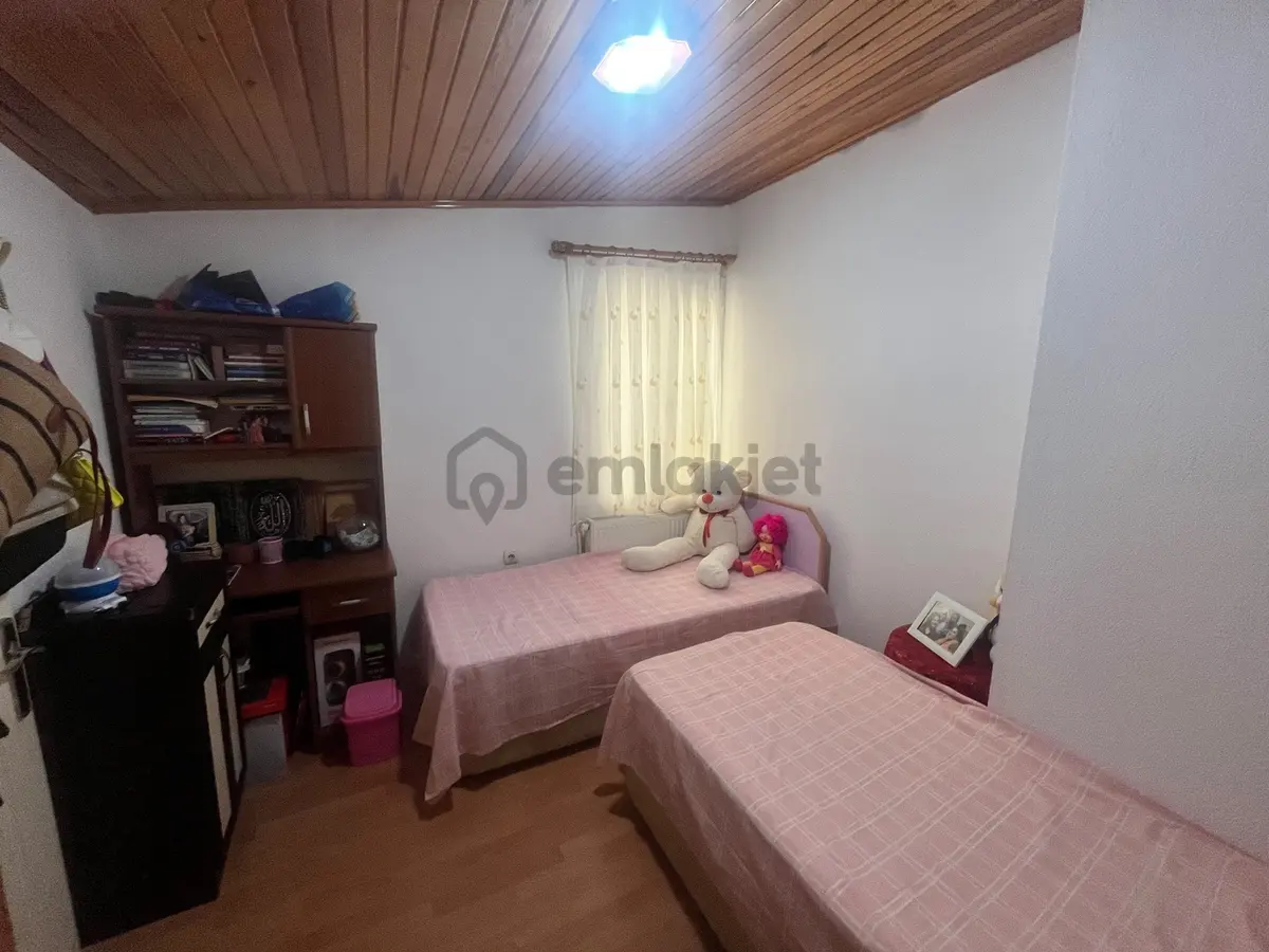 Seferihisar Camikebir Mahallesinde Tam Merkezde 3+1 Dubleks - 12