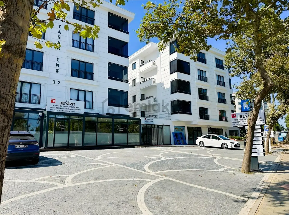 Atatürk Mah. Cadde Üzerinde Düz Giriş Kiralık İşyeri
