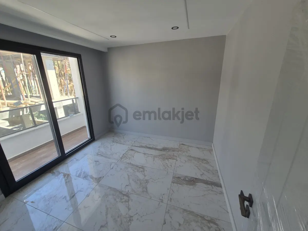 Hamidiyede Muhteşem 2+1 Kapalı Mutfak Çift Teraslı Dubleks - 21