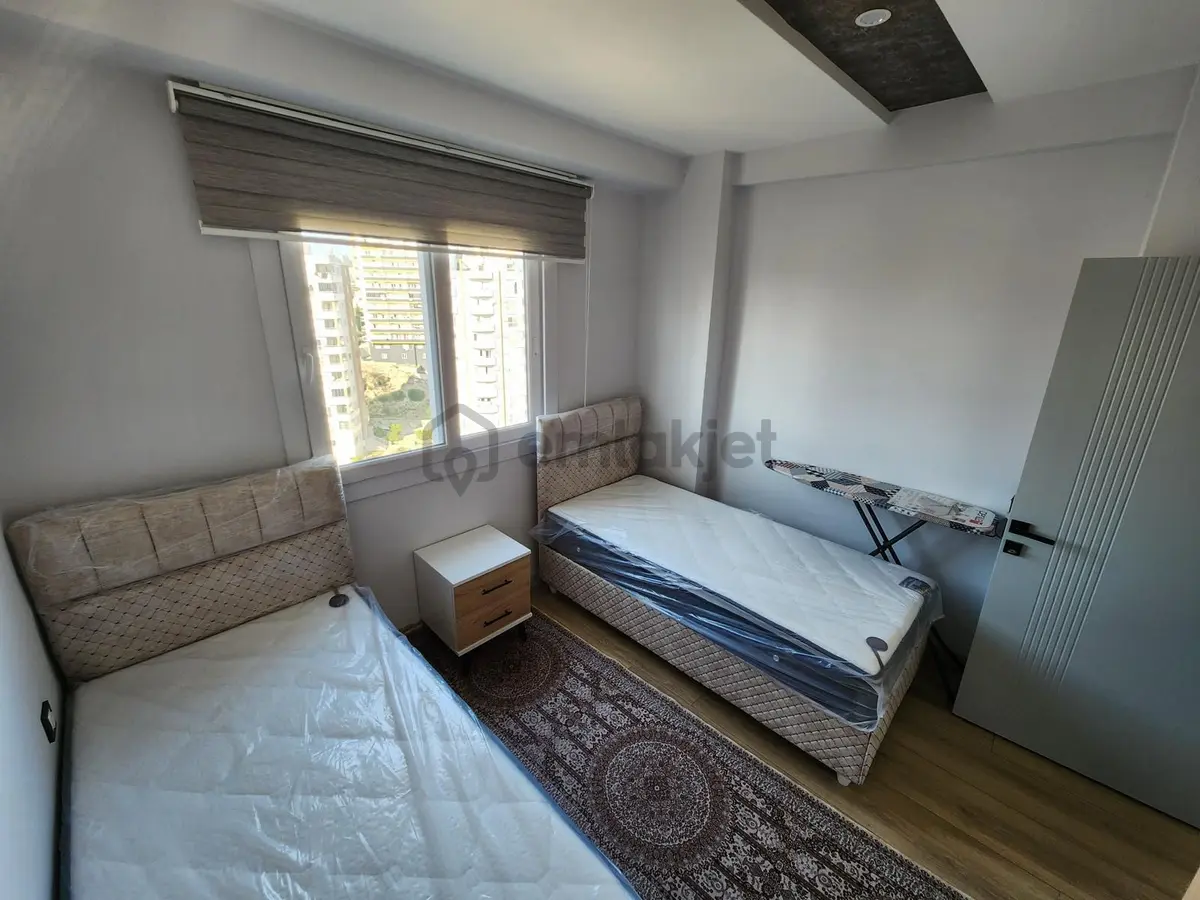Gültepe'de İskanlı Hasarsız 1+1 Eşyalı Cadde Üstü Satlık - 18