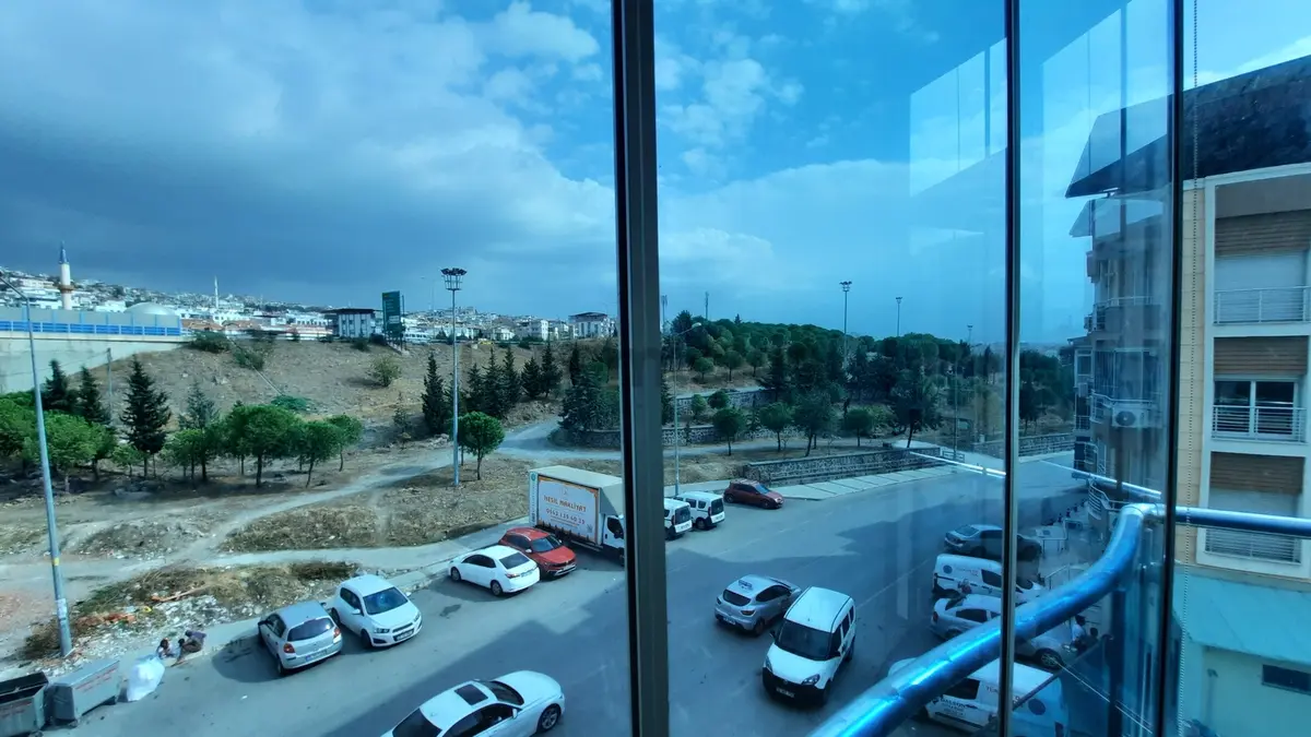 Bayraklı Osmangazi'de Doğalgaz Kombili, Ebeveyn Banyolu 3+1 - 3