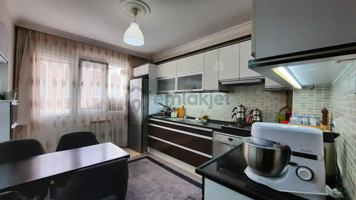 Bayraklı Osmangazi'de Doğalgaz Kombili, Ebeveyn Banyolu 3+1 - 4