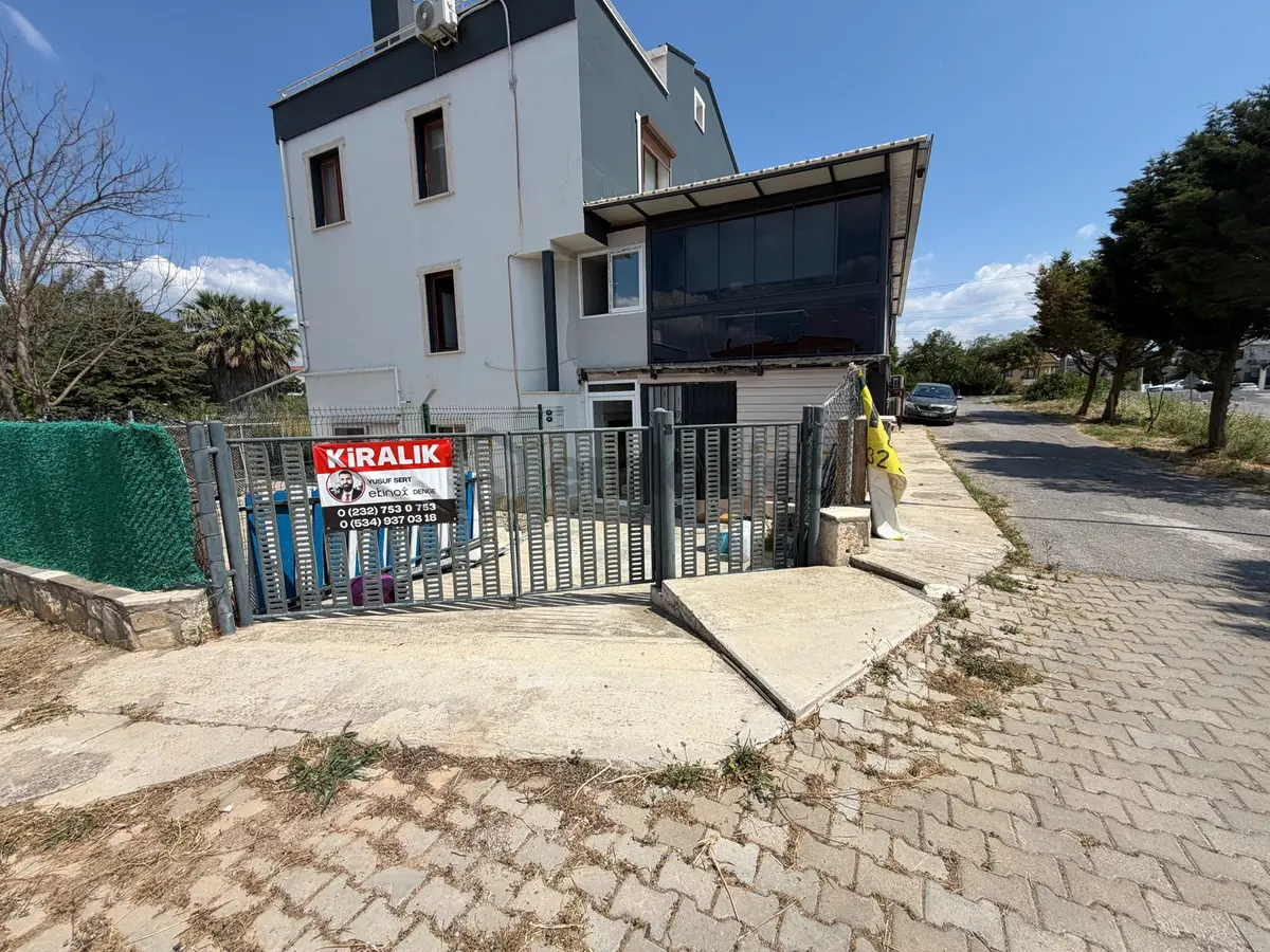 Urla Kalabak'ta Yola Yakın Kiralık Depo - 2