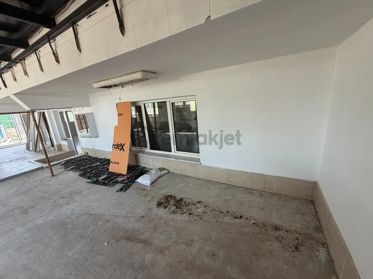 Urla Kalabak'ta Yola Yakın Kiralık Depo - 19