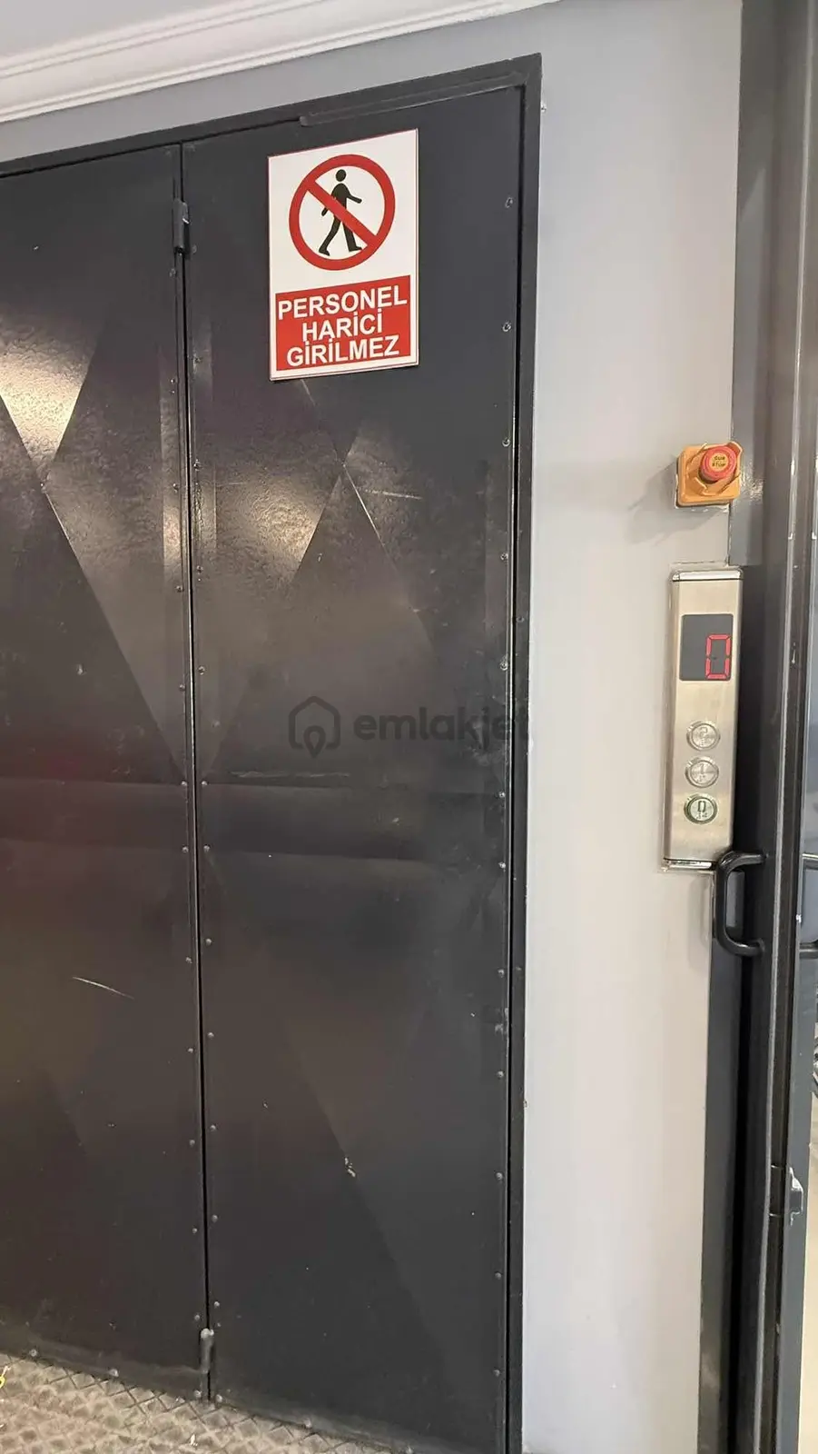 Batı İş Merkezinde Cadde Üzeri 180 M² 3 Katlı İşyeri - 3