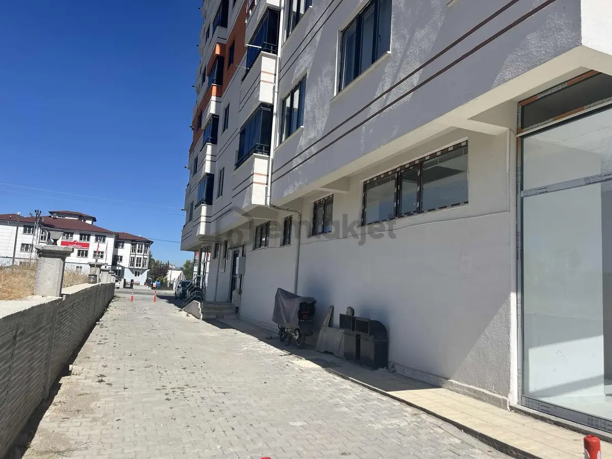Taşköprü Yolunda Geniş Ferah 3+1 Daire - 5