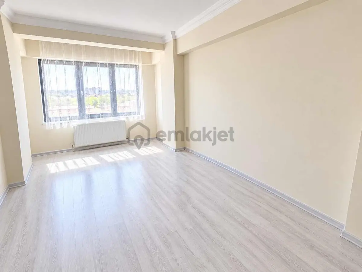 Taşköprü Yolunda Geniş Ferah 3+1 Daire - 12