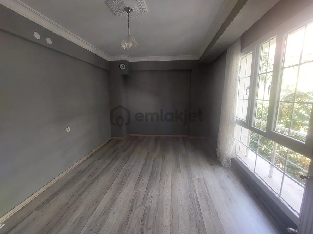 Kampüse 100m Balkonlu,d.gazlı,klimalı, Ayrı Mutfak 75m2 1+1 - 10