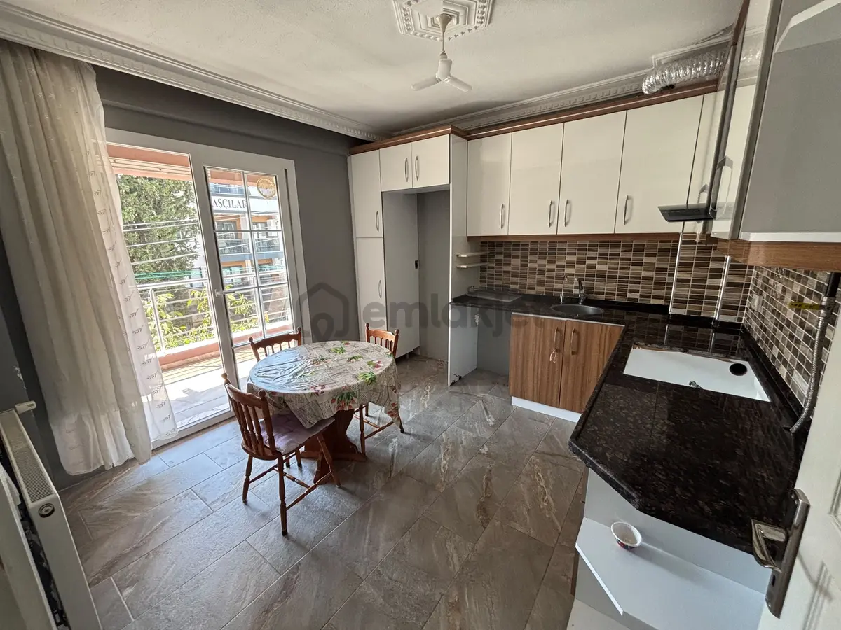 Kampüse 100m Balkonlu,d.gazlı,klimalı, Ayrı Mutfak 75m2 1+1 - 12