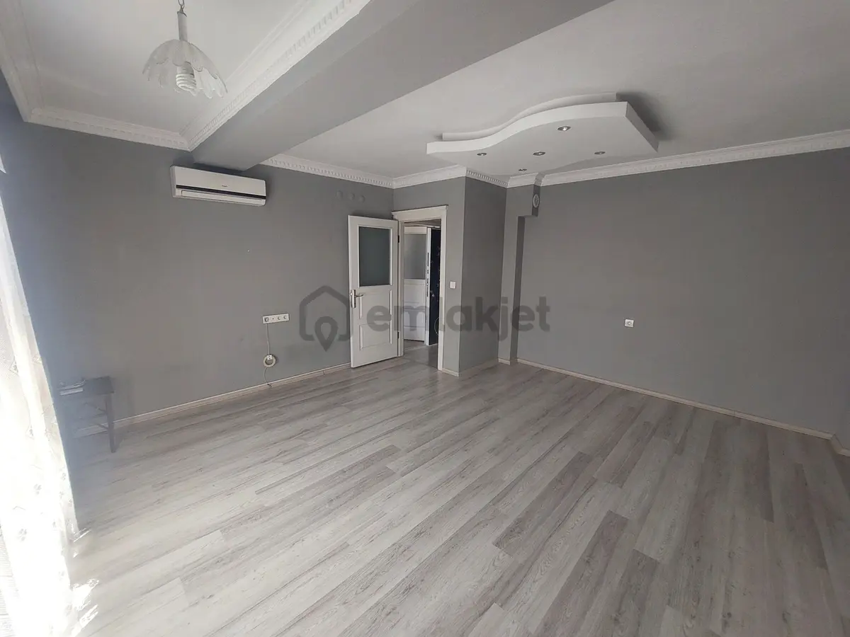 Kampüse 100m Balkonlu,d.gazlı,klimalı, Ayrı Mutfak 75m2 1+1 - 3