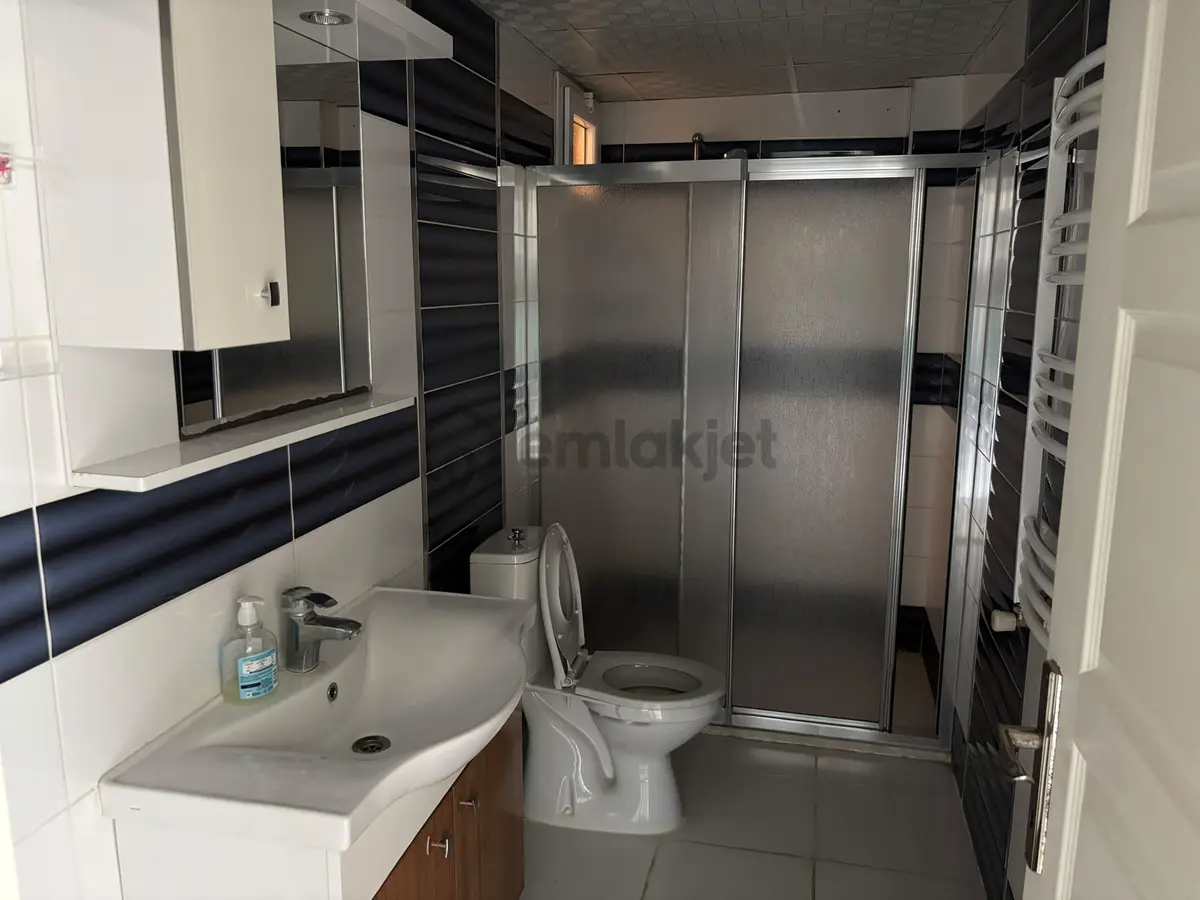 Kampüse 100m Balkonlu,d.gazlı,klimalı, Ayrı Mutfak 75m2 1+1 - 25