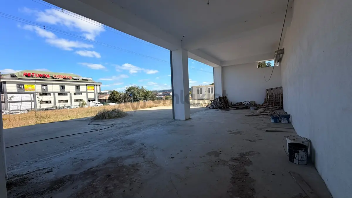 500 M2 Kapalı + 500 M2 Açık Alanlı Zemin Kat Fabrika - 16