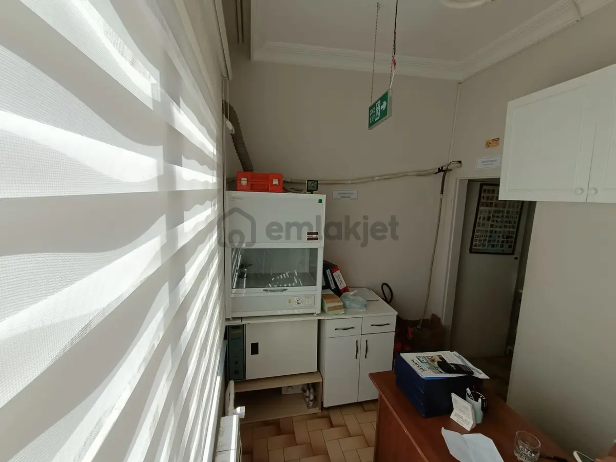 Alemdar Caddesinde Tabela Değeri Yüksek Kaçırılmayacak Ofis - 19