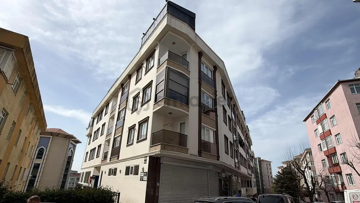 Halkalı Merkez'de Satılık 4+2 Dubleks Daire (belediye Yanı)