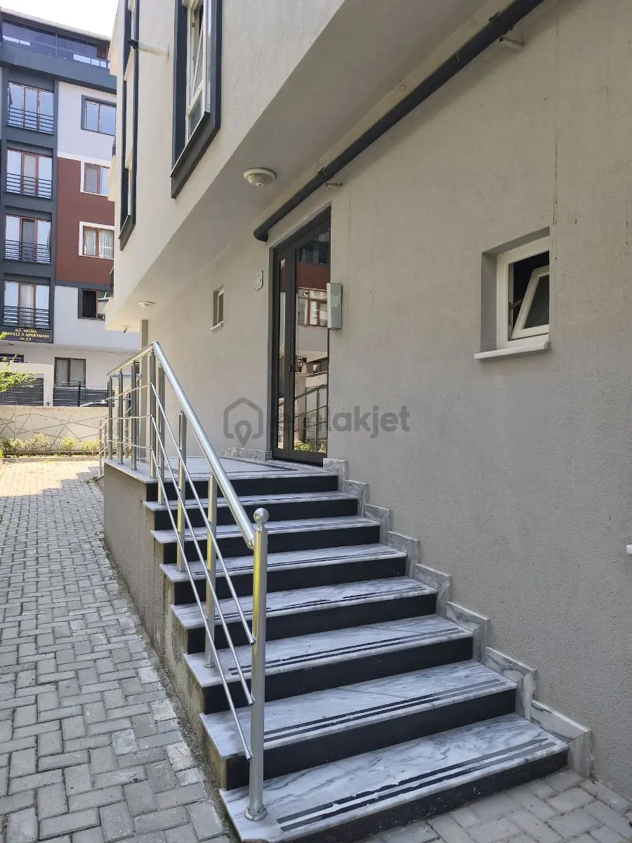 Eşyalı 1+1 Merkezde Sorunsuz Oturuma Hazır - 3