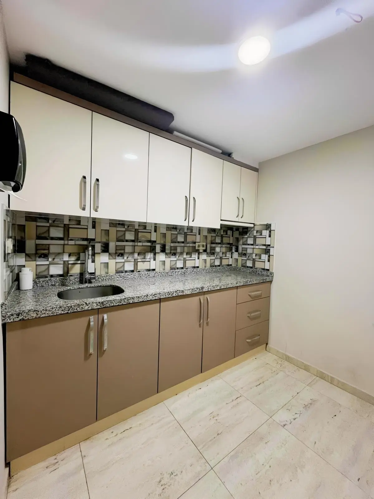Beşevlerde Panoramik Manzaralı 155 M² Prestijli Ofis - 16