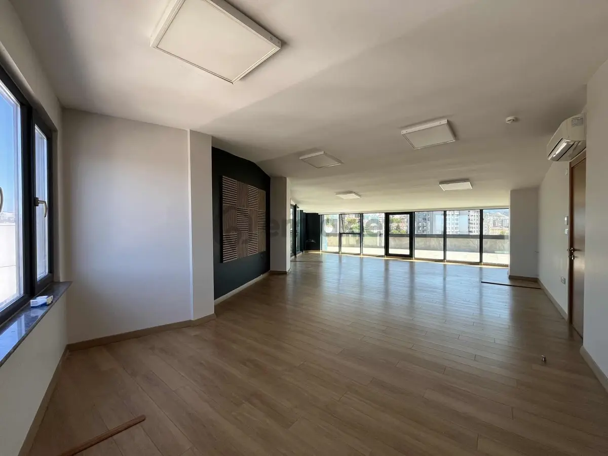 Beşevlerde Panoramik Manzaralı 155 M² Prestijli Ofis - 9