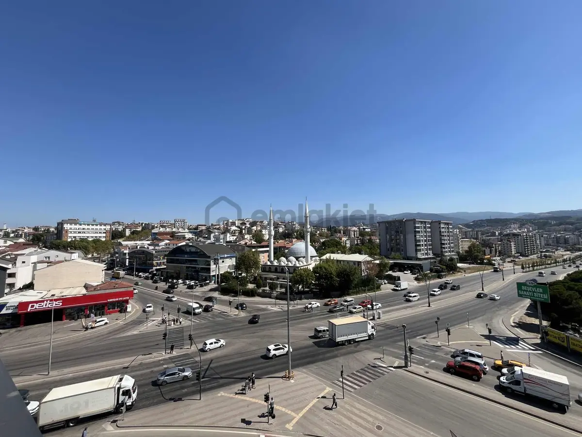 Beşevlerde Panoramik Manzaralı 155 M² Prestijli Ofis - 14