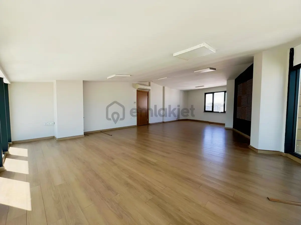 Beşevlerde Panoramik Manzaralı 155 M² Prestijli Ofis - 10
