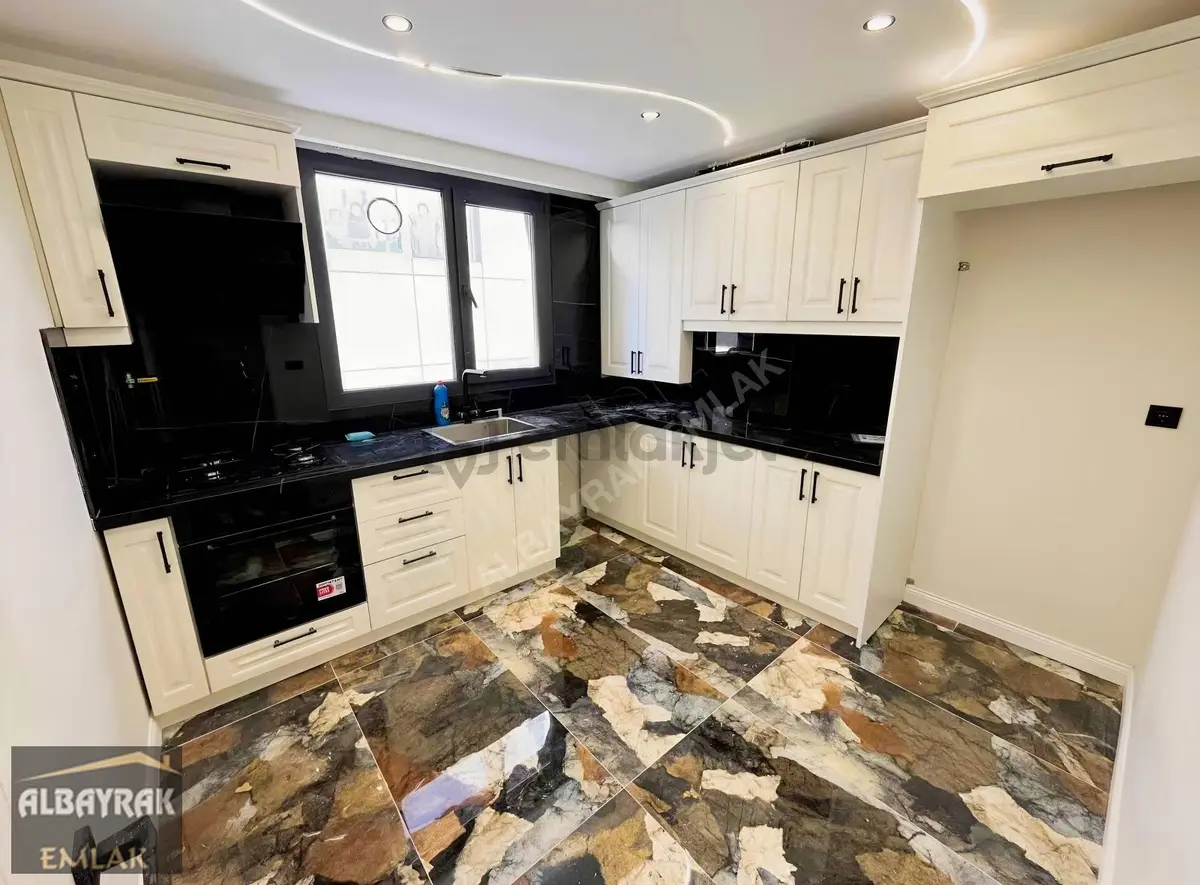 Albayraktan 3+1/ultra Lüks/e.banyo/açk-kap Otoprk./sıfır - 9