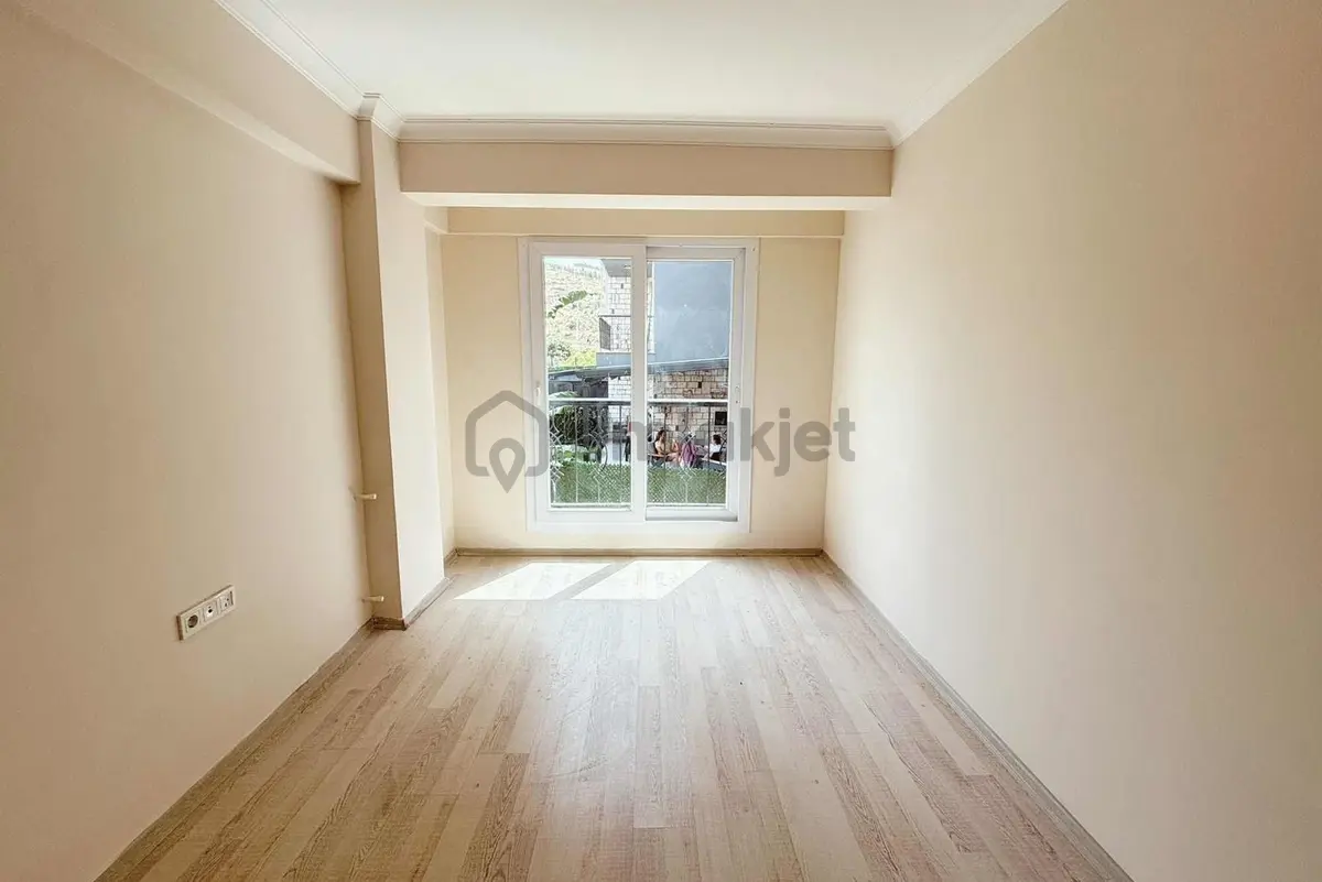 Yenifoça'da Butik Site İçinde 3+1 Bahçeli Dubleks Daire - 13