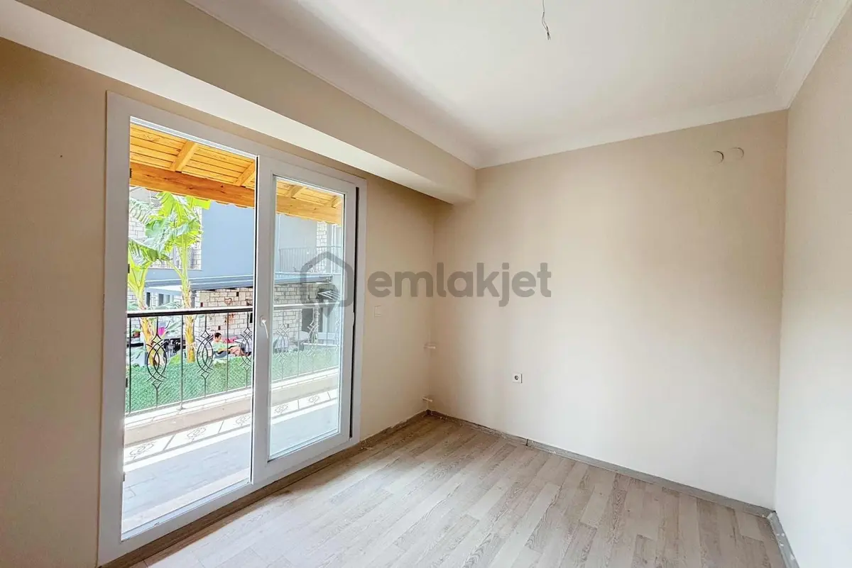 Yenifoça'da Butik Site İçinde 3+1 Bahçeli Dubleks Daire - 10