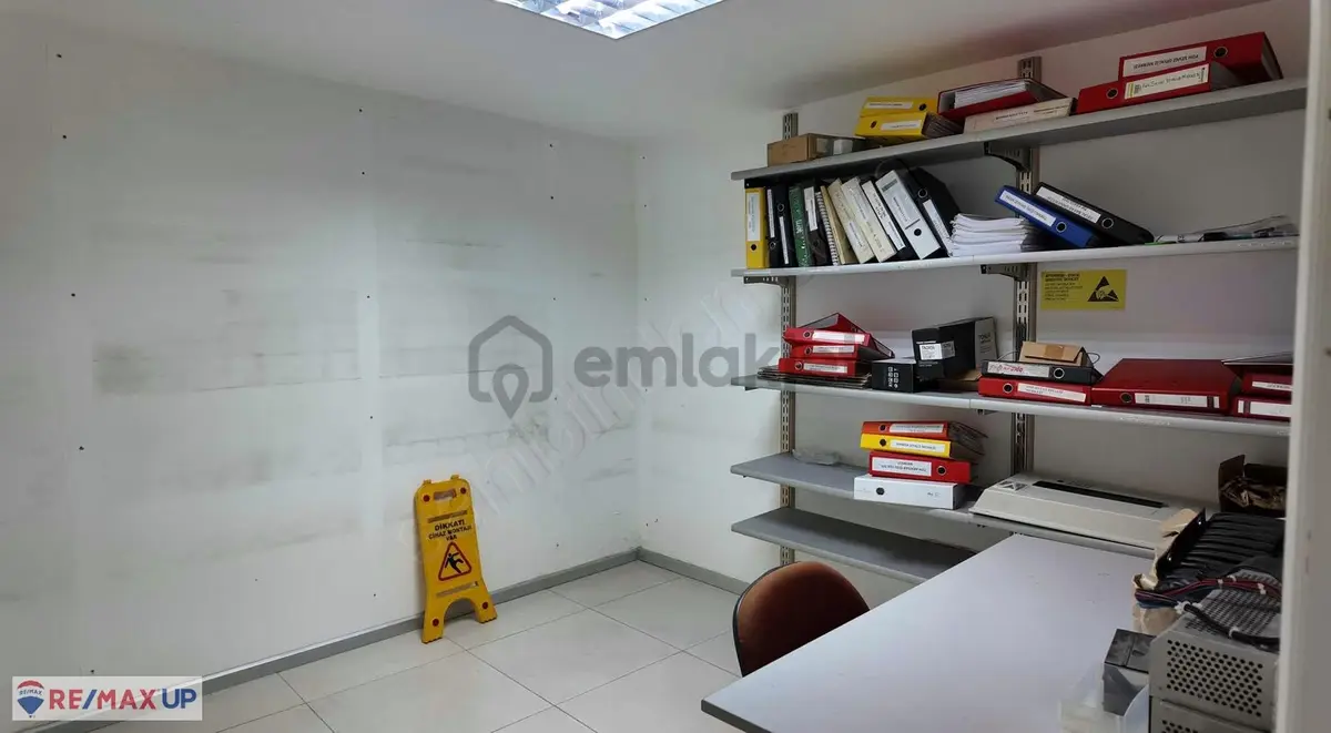 Korutürk Mahallesinde Ticari Ruhsatlı Satılık Bina - 23