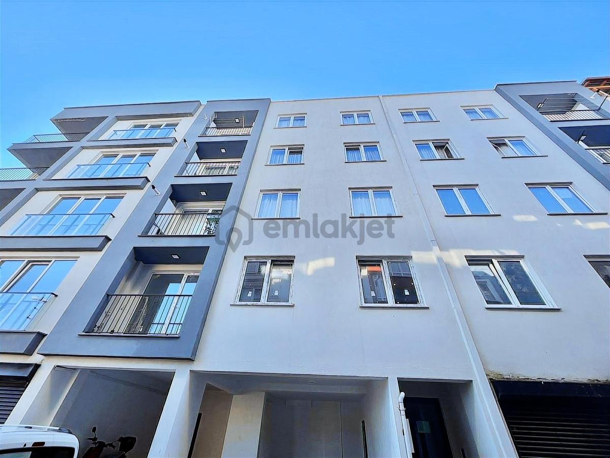 Barış Barutçu Gayrimenkul'den G.çekeği Mah. Satılık 1+1 Daire