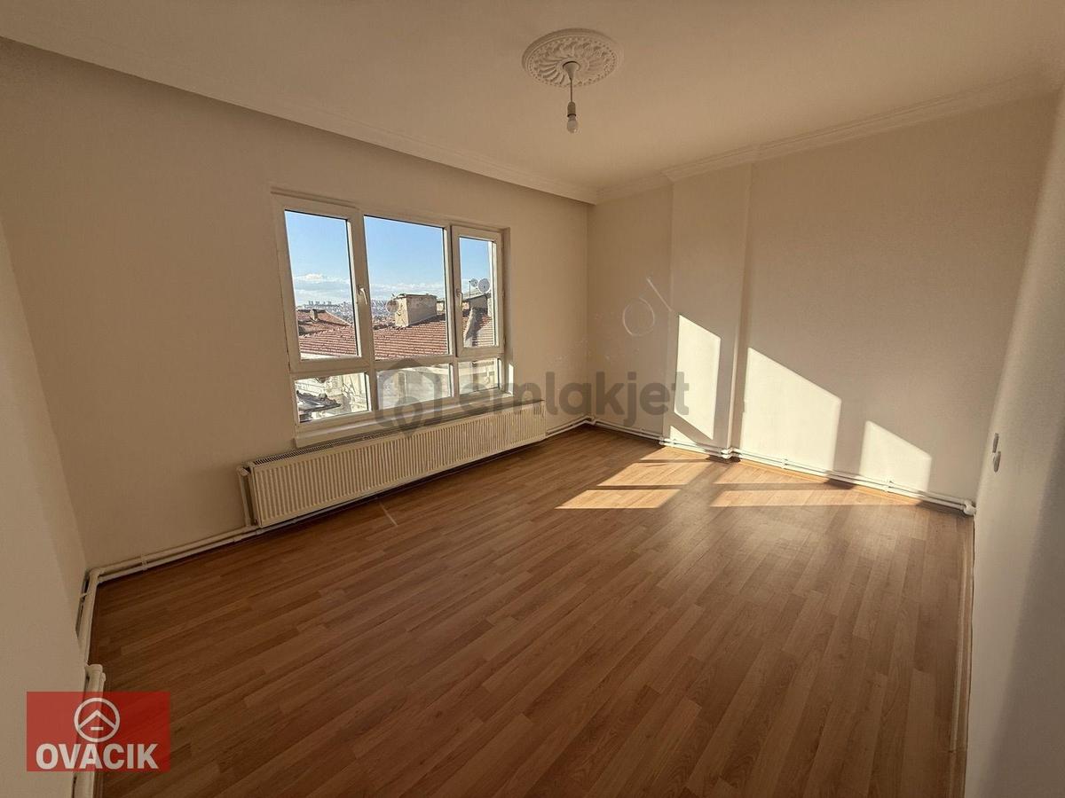Kiralık Daire 2+1 Temiz Katta Güneş İçinde Dolapları Sıfır Kiralık Temiz Daire Boş Taşınmaya Hazır
