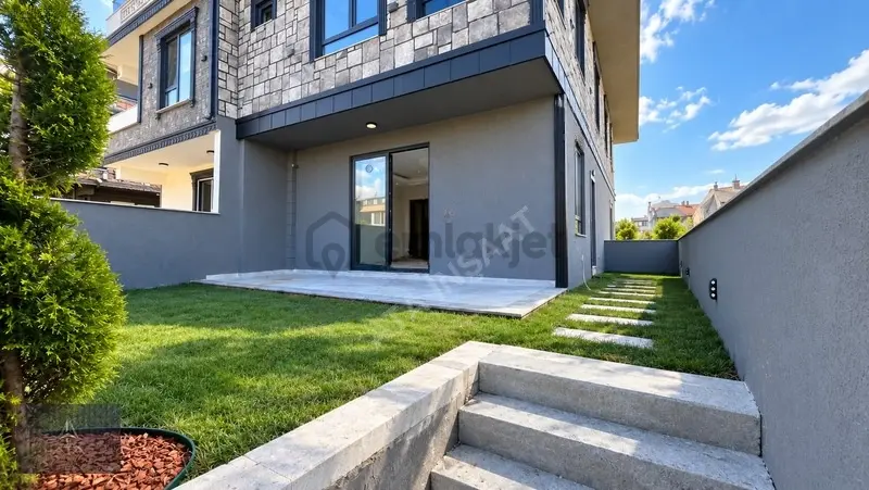 Eminevim'e Uygun | Kocaalide Ön Cephe Nefis Bahçeli 4+1 Villa ! - 2