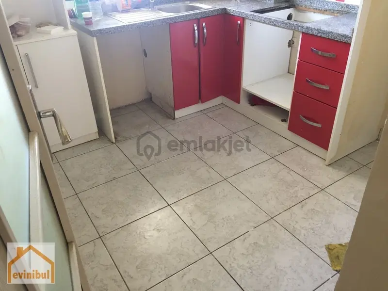 Evinibul'dan Metroya Yakın İskanlı Binada 100m2 3+1 Arakat - 9