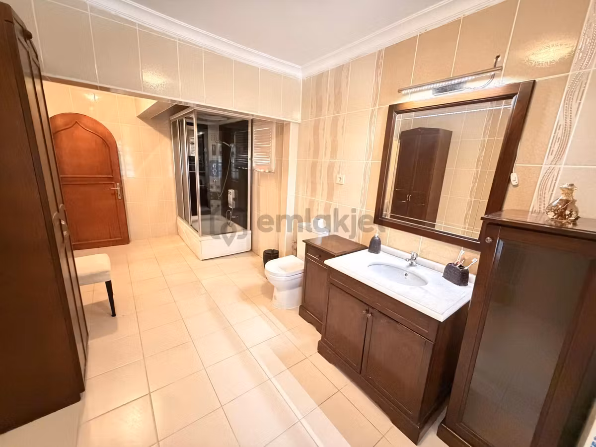 Gemsazda Denize 250 Metre 624 M² Arsa İçinde 3 Katlı Villa - 24