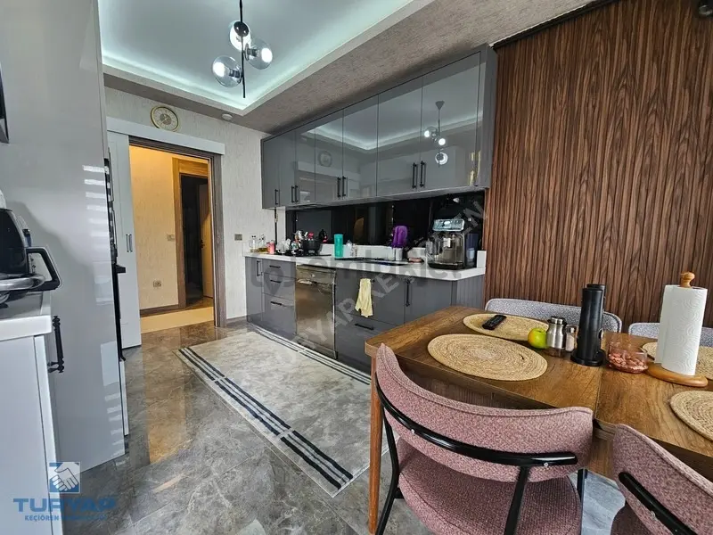 Mecidiye Kızlarpınarı Cadde Üzeri Hk Prestij 3+1 Site Daire - 27