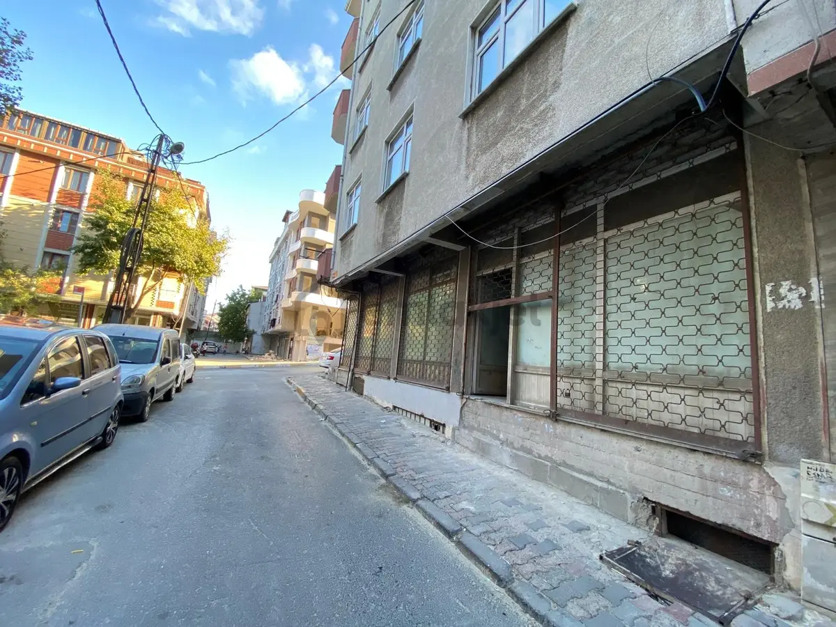 Başokur'dan Bağcılar Göztepe Mahallesi Giriş Dükkan - 14