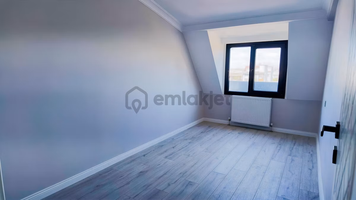 Krediye Uygun Çatı Katı 2+1 Satılık Daire - 12