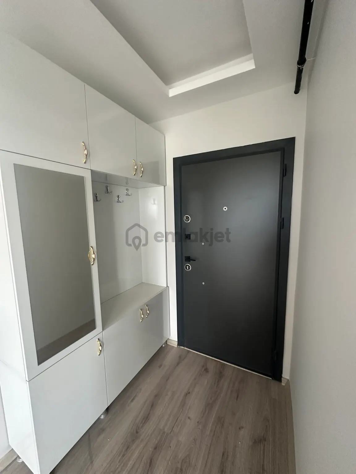 #stad Yakını Az Katlı Hasarsız Satılık 2+1 Açık Mutfak Daire - 12