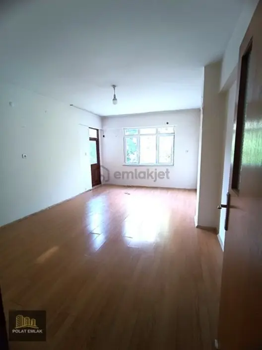 Konuksever/karacaoğlan Cadde Üstü Katta Asansörlü 3+1 Daire - 3