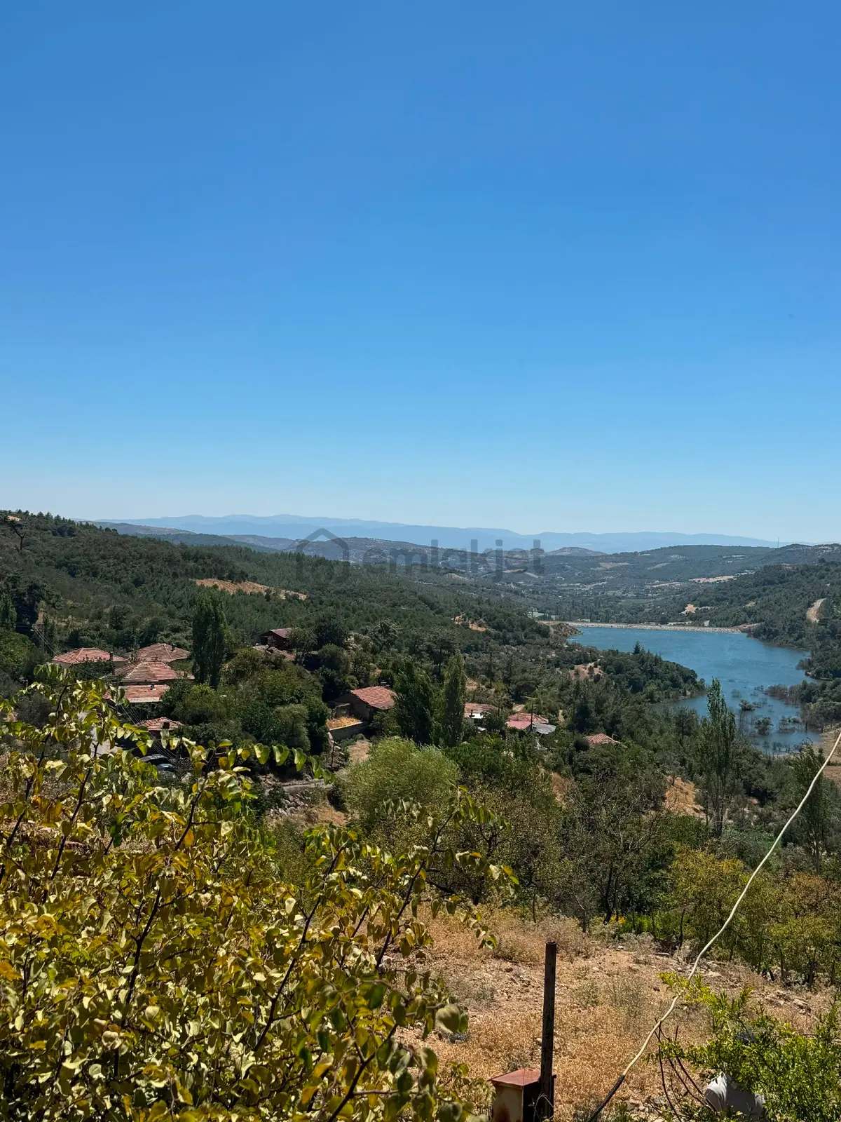 Sahibinden Göl Manzaralı Köy Evi