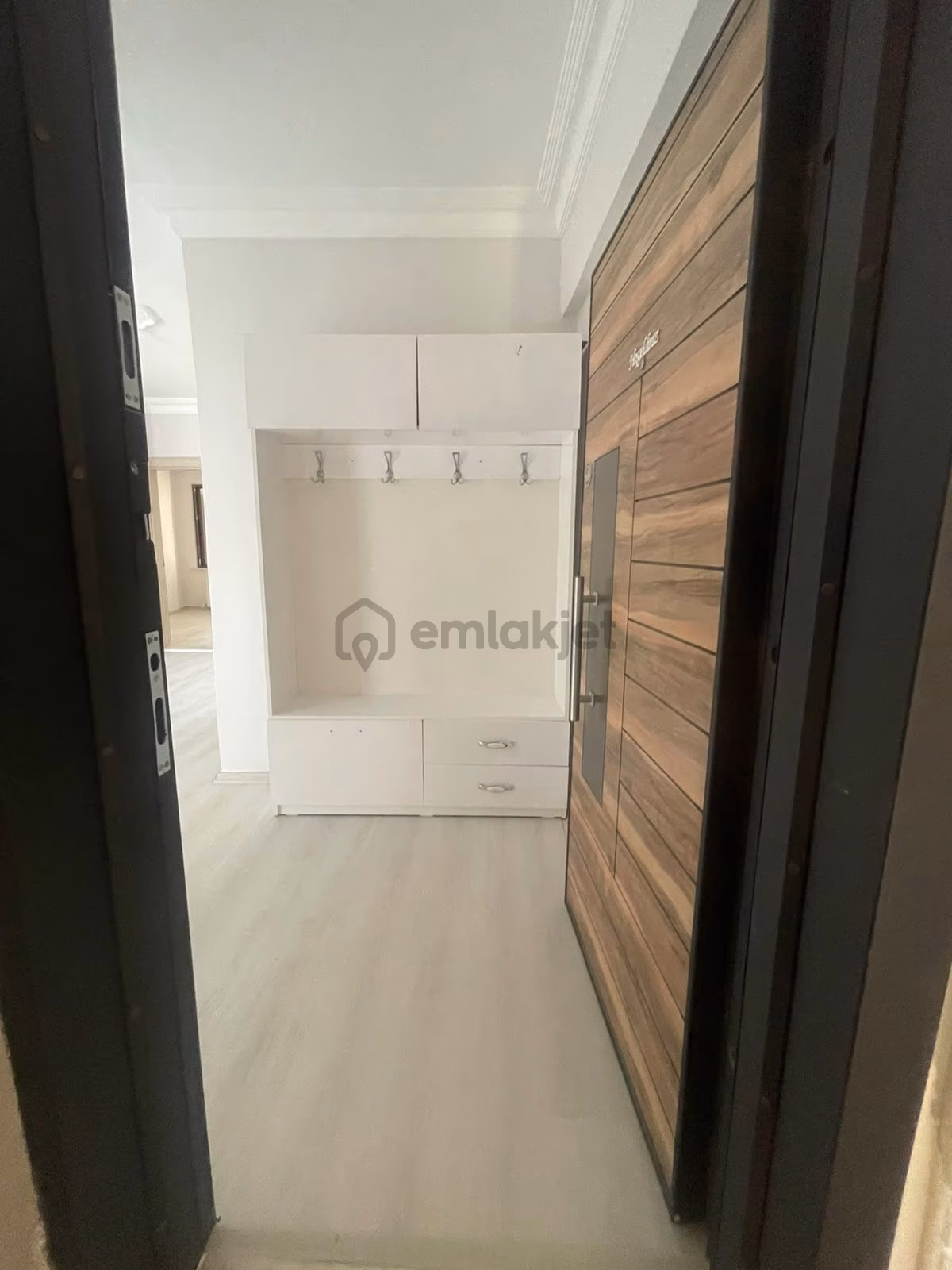 Akın Emlak'tan Kiralık Daire 3+1 - 8