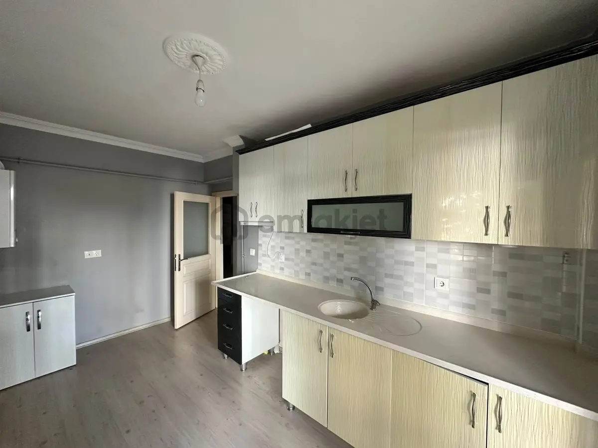 Yenikent Mendereste Yüksek Giriş Kiralık Daire - 7