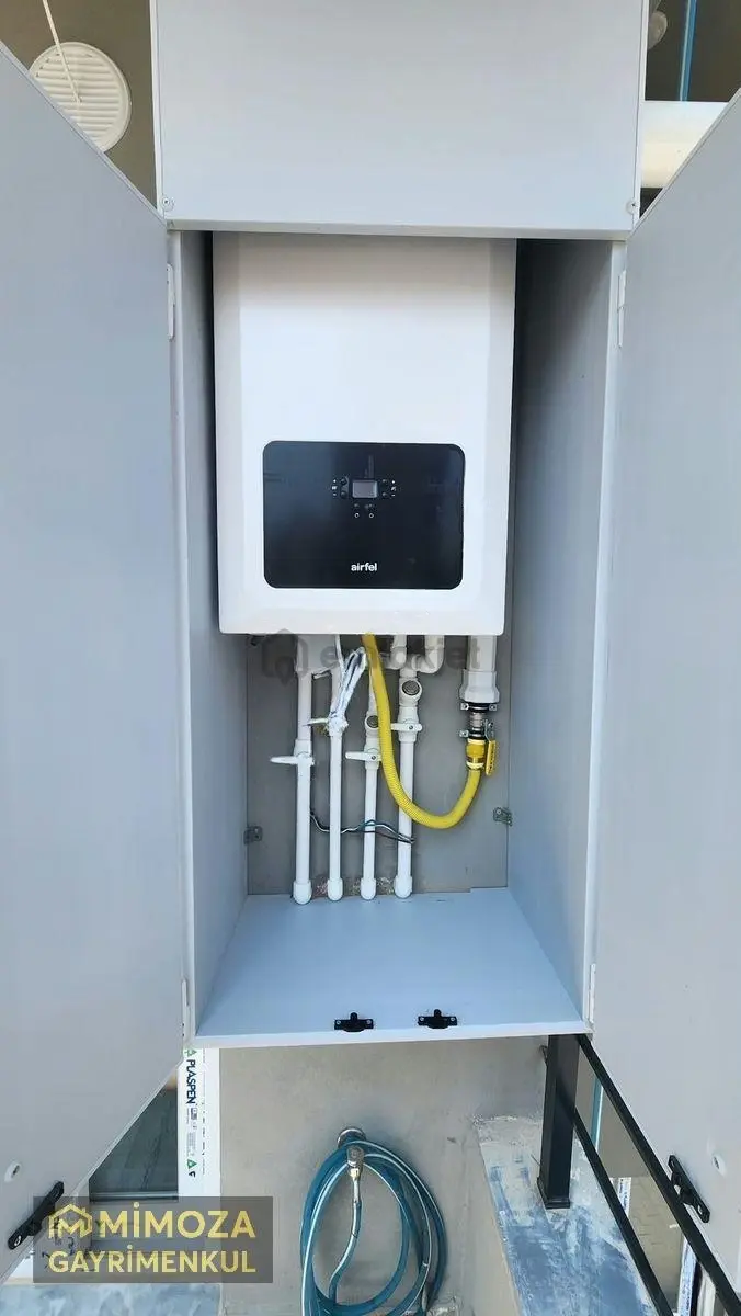 Tece'de Cadde Üzerinde Geniş Kullanımlı Eşyalı Kiralık 1+1 Daire - 13