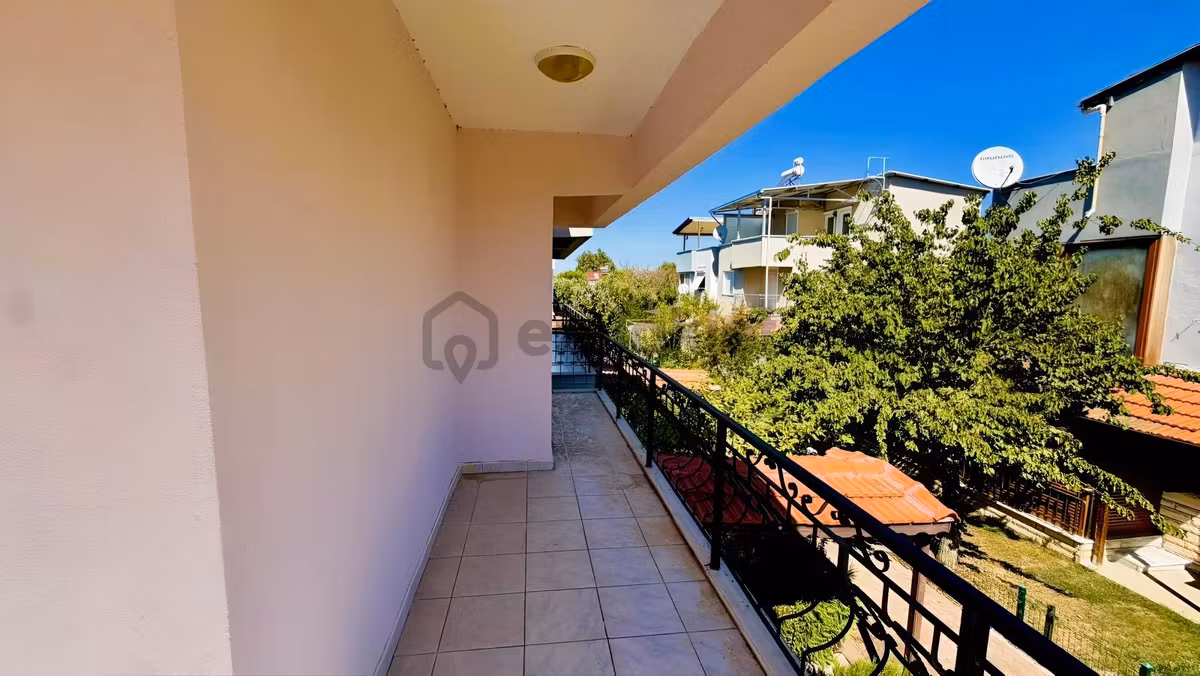 Denize 300 Metre Mesafede Bahçeli 3+1 Villa - 29