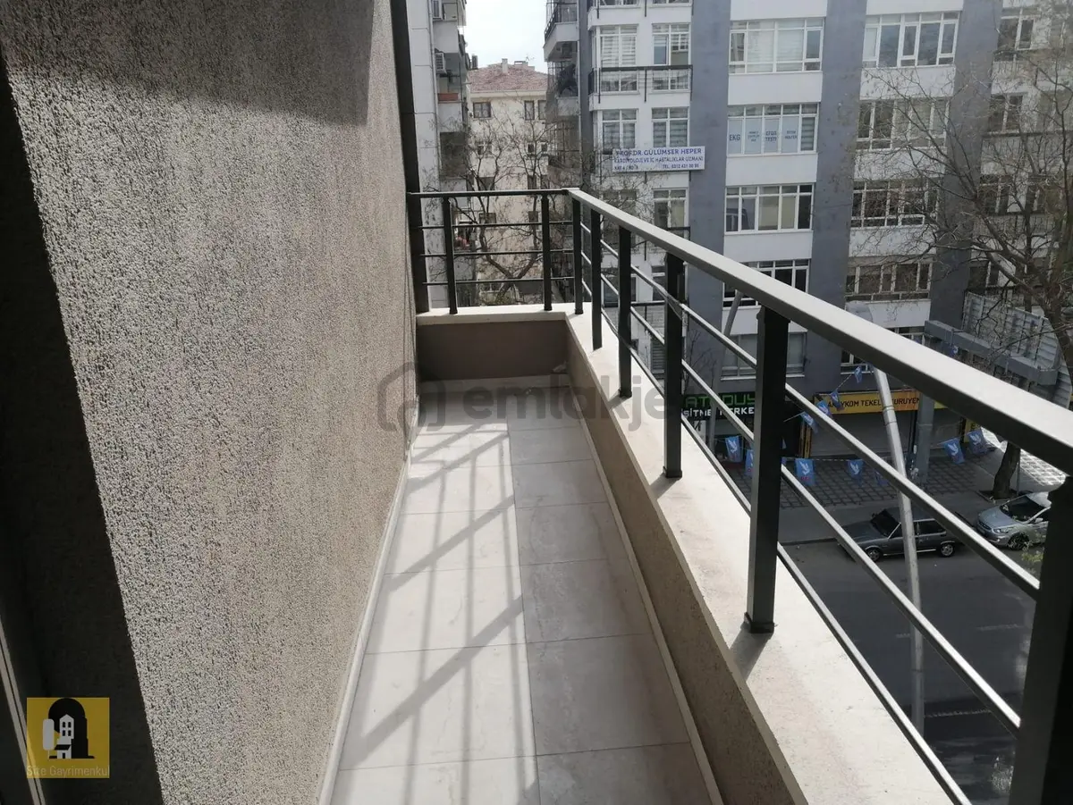 Ankara Çankaya Mitat Paşa Caddesi Üzerinde 1+1 Satılık - 9