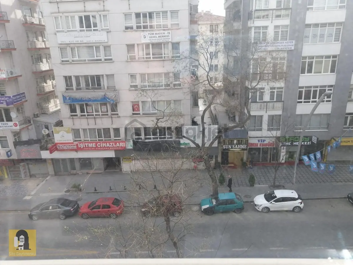 Ankara Çankaya Mitat Paşa Caddesi Üzerinde 1+1 Satılık - 10