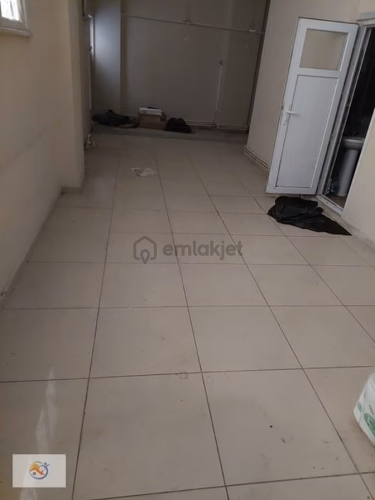 Merkezefendide 200m2 Giriş Bodrum Dükkan - 4