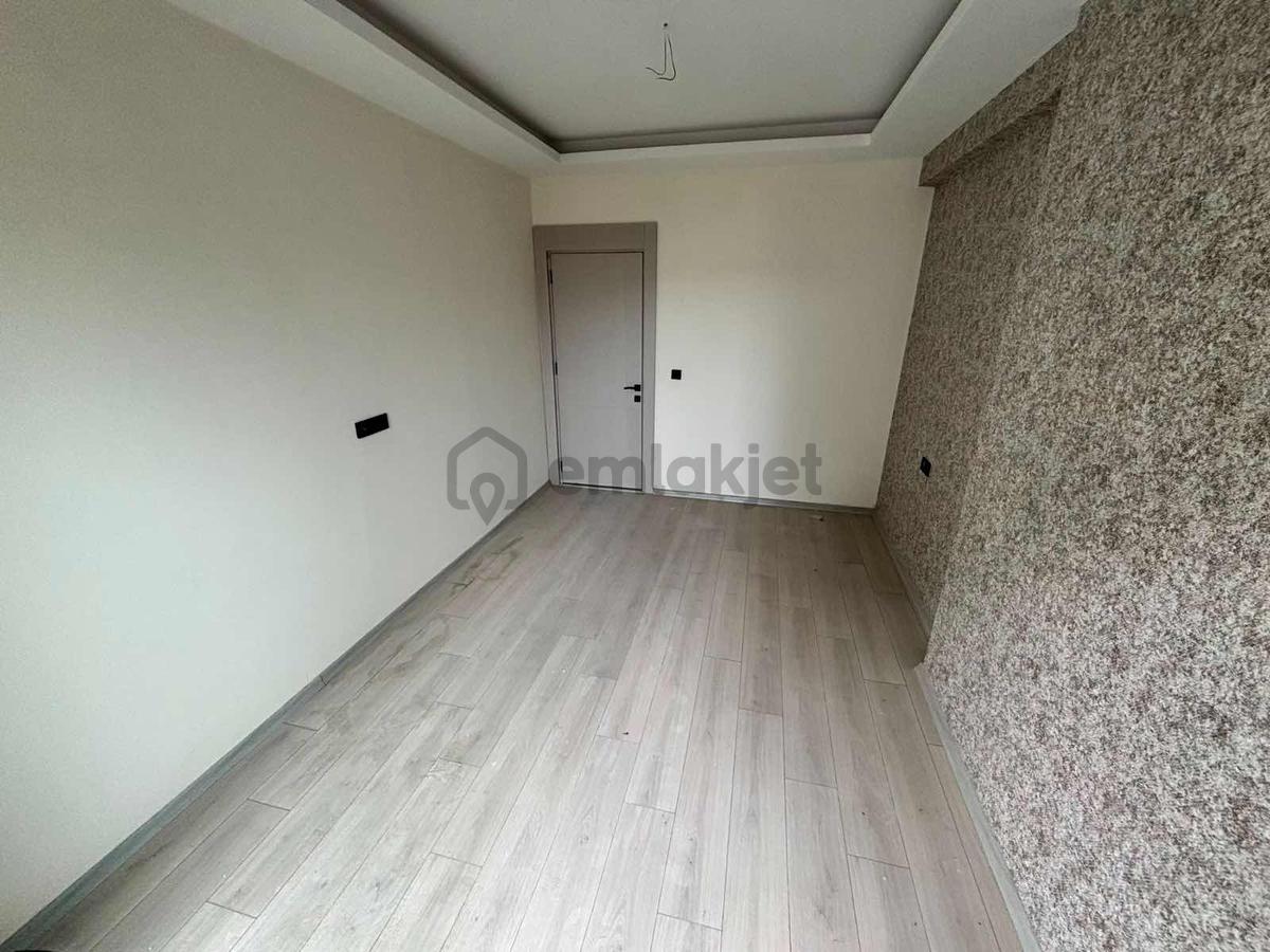 Tömükte Geniş 1+1 Güney Cepheli Ara Kat Daire - 8