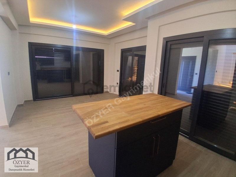 Kamukentte İskanlı 2.5 Kat Deniz Manzaralı Villa - 8